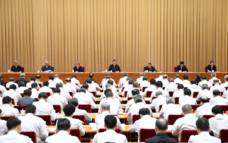 中央城市工作會(huì)議在北京舉行 習(xí)近平發(fā)表重要講話